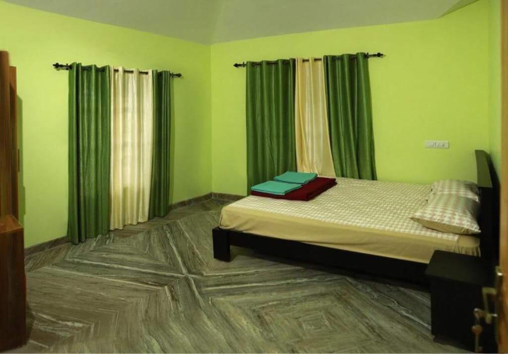 Golden Cypress With Pool -wayanad Homestay *